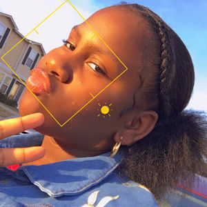 Meet your Posher, Leah